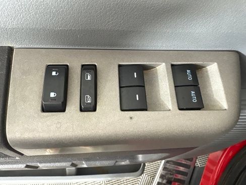 Used 2016 Ford F250 XLT w/ XLT Value Package AWD/4WD image 17