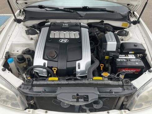 Used 2005 Hyundai XG350 L FWD image 23