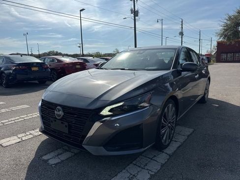 Used 2023 Nissan Altima 2.5 SL FWD image 4