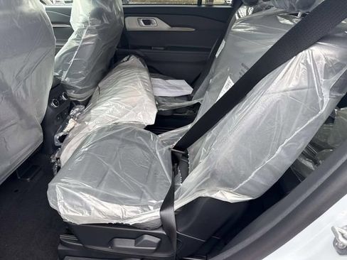 New 2026 Ford Explorer Active w/ Active Comfort Package image 8