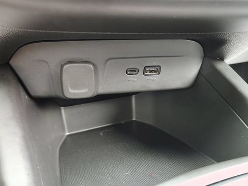 Certified 2024 Chevrolet Trax RS FWD image 29