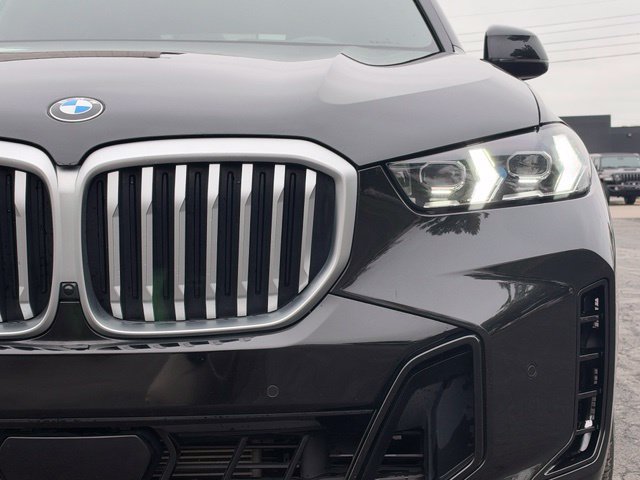 Certified 2024 BMW X5 xDrive40i w/ M Sport Package AWD/4WD image 12