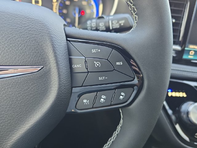 New 2026 Chrysler Pacifica Select w/ S Appearance Package FWD image 24