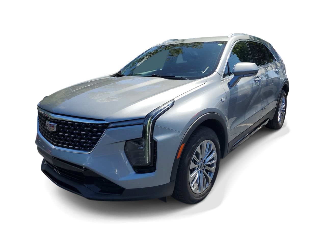 Used 2024 Cadillac XT4 Premium Luxury AWD/4WD image 2