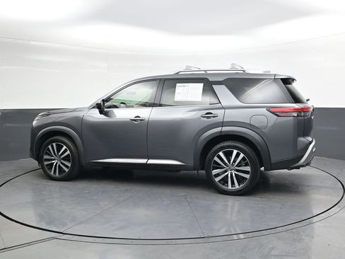 Used 2023 Nissan Pathfinder Platinum w/ Cargo Package image 7