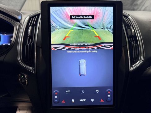 Used 2022 Ford Edge ST image 16