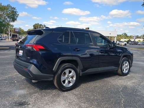 Used 2020 Toyota RAV4 XLE image 4