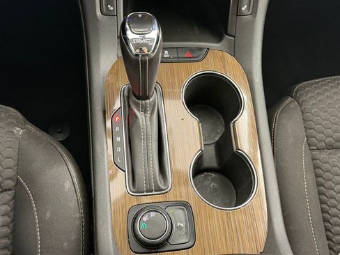 Used 2019 GMC Acadia SLE w/ Driver Alert Package I image 17