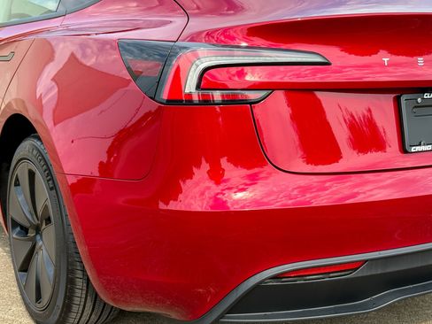 Used 2025 Tesla Model 3 RWD image 10