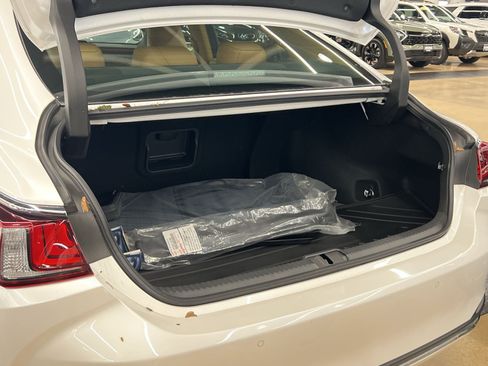 Used 2022 Lexus ES 300h w/ Accessory Package FWD image 25
