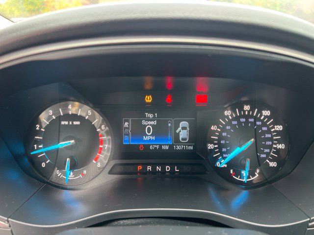 Used 2017 Ford Fusion SE FWD image 23