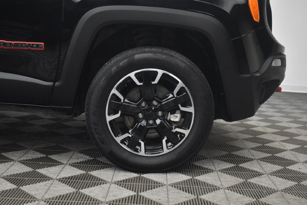 Used 2023 Jeep Renegade Trailhawk w/ Trailer Tow Group AWD/4WD image 26
