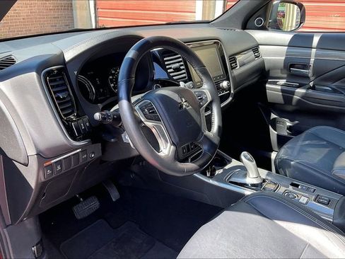 Used 2020 Mitsubishi Outlander GT AWD/4WD image 13