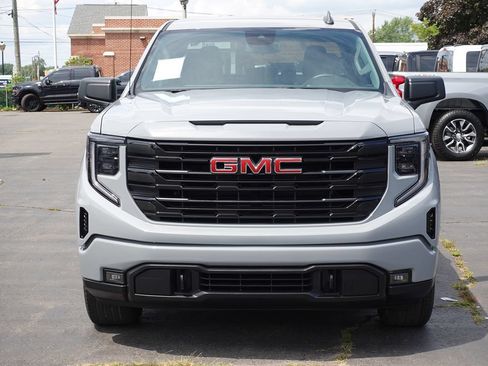Used 2024 GMC Sierra 1500 Elevation AWD/4WD image 5