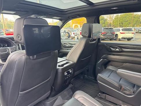 Used 2022 GMC Yukon XL Denali w/ Denali Ultimate Package image 16