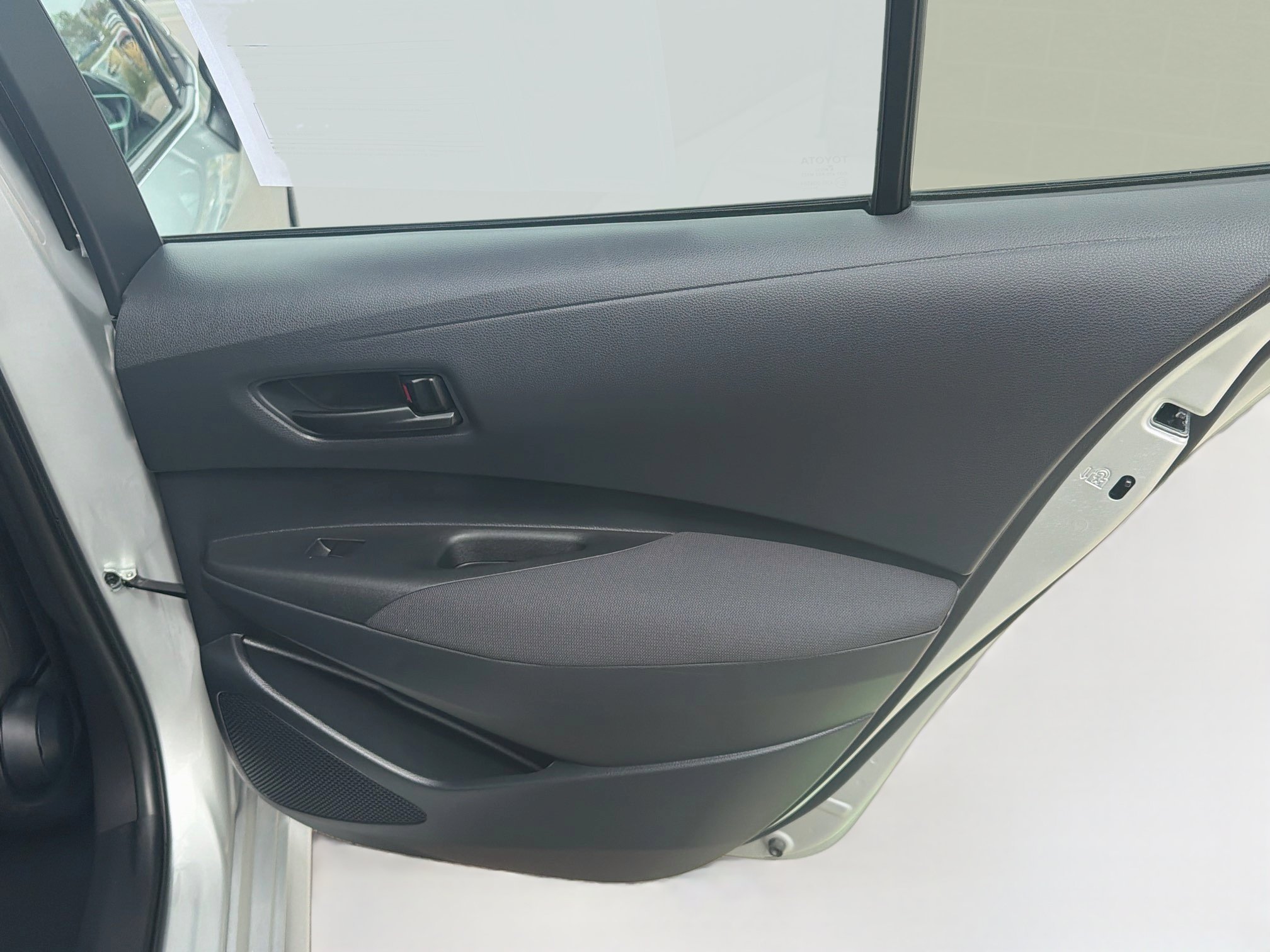 Used 2026 Toyota Corolla LE FWD image 30