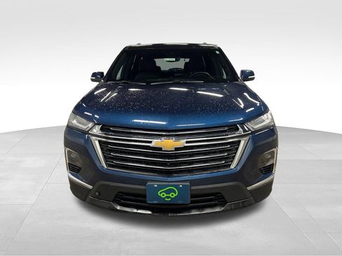 Certified 2023 Chevrolet Traverse LT w/ Rear Camera Mirror Package AWD/4WD image 6