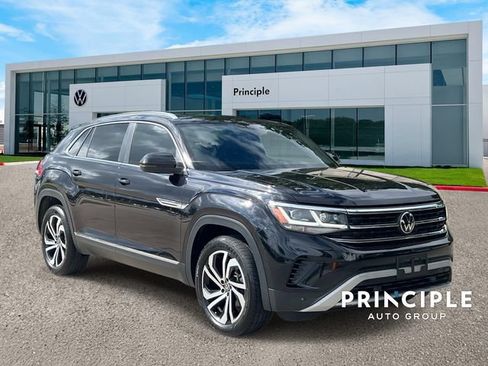 Certified 2023 Volkswagen Atlas Cross Sport SEL AWD/4WD image 3