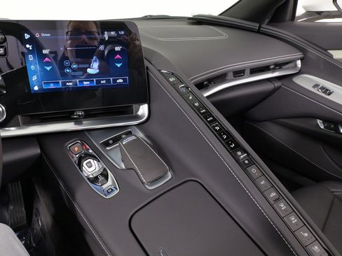 Used 2024 Chevrolet Corvette Stingray Preferred Conv w/ 2LT image 40