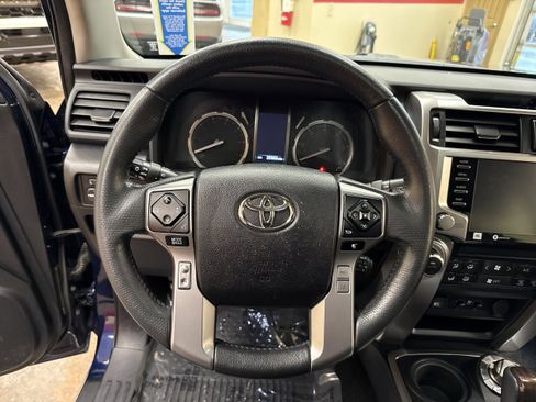 Used 2022 Toyota 4Runner Limited image 31