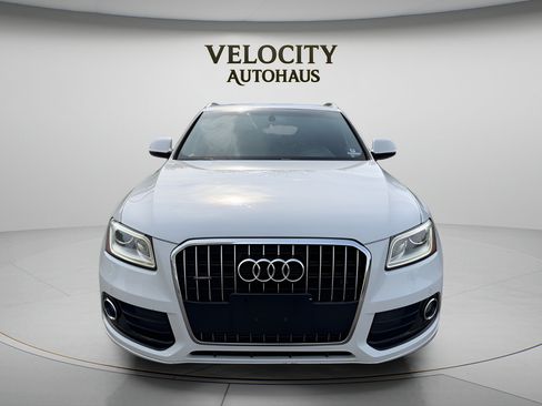 Used 2017 Audi Q5 2.0T Premium Plus w/ Technology Package AWD/4WD image 2