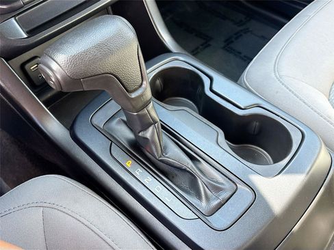 Used 2018 Chevrolet Colorado W/T w/ WT Convenience Package RWD image 16