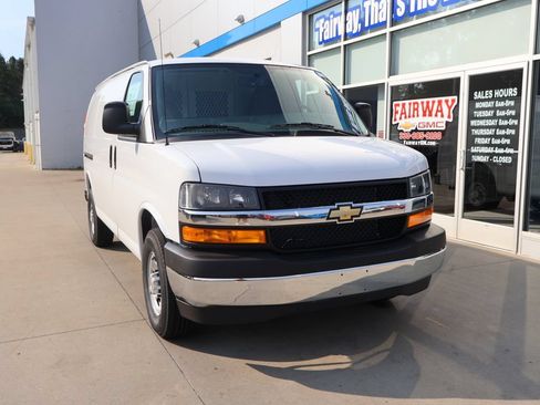 New 2026 Chevrolet Express 2500 w/ Enhanced Convenience Package RWD image 2