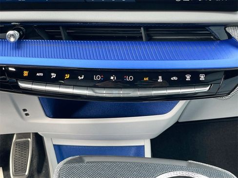 New 2026 Cadillac Optiq Luxury 1 image 15