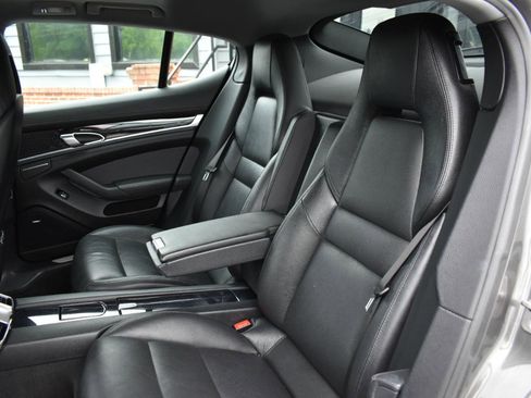 Used 2013 Porsche Panamera 4S image 27