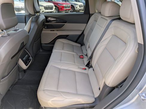 Certified 2024 Lincoln Nautilus Premier w/ Equipment Group 102A image 15