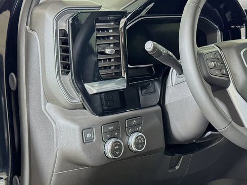Certified 2026 GMC Sierra 1500 Elevation AWD/4WD image 8