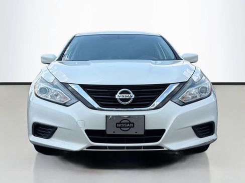 Used 2016 Nissan Altima 2.5 S w/ Power Driver Seat Package FWD image 3