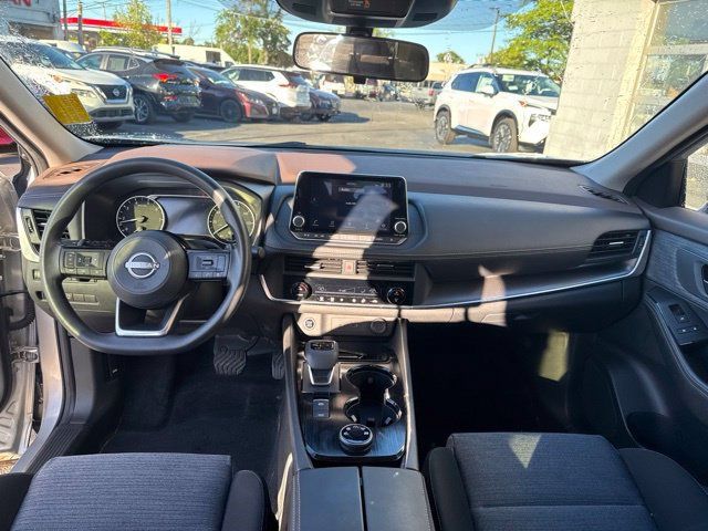 Used 2023 Nissan Rogue SV AWD/4WD image 18