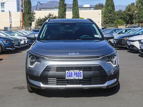 New 2026 Kia Niro EX image 3