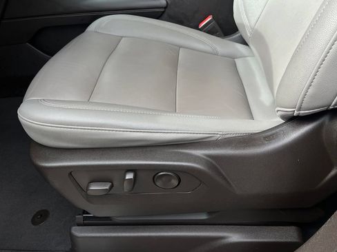 Used 2022 Chevrolet Tahoe LT RWD image 28