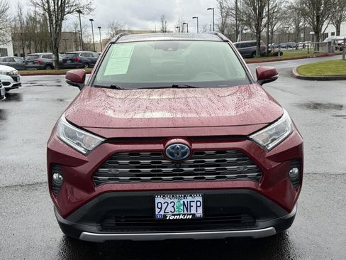 Used 2019 Toyota RAV4 Limited image 3
