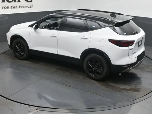 Used 2023 Chevrolet Blazer LT w/ Convenience Package FWD image 43