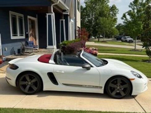 Used 2021 Porsche 718 Boxster RWD image 1