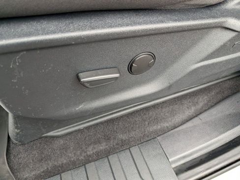 Used 2024 Ford F150 XLT w/ FX4 Off-Road Package image 22