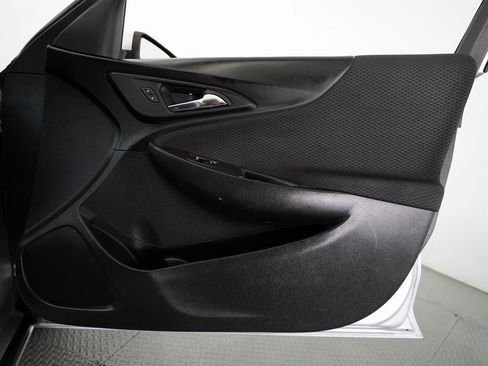 Used 2018 Chevrolet Malibu LT image 49