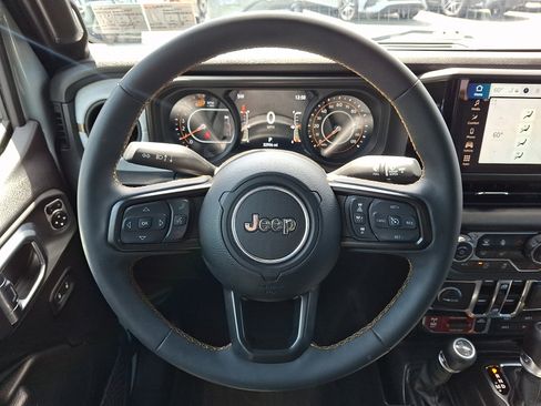 Used 2024 Jeep Wrangler Unlimited Sport AWD/4WD image 20