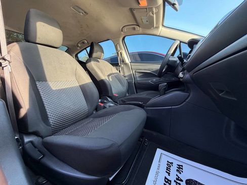 Used 2021 Nissan Versa S FWD image 22