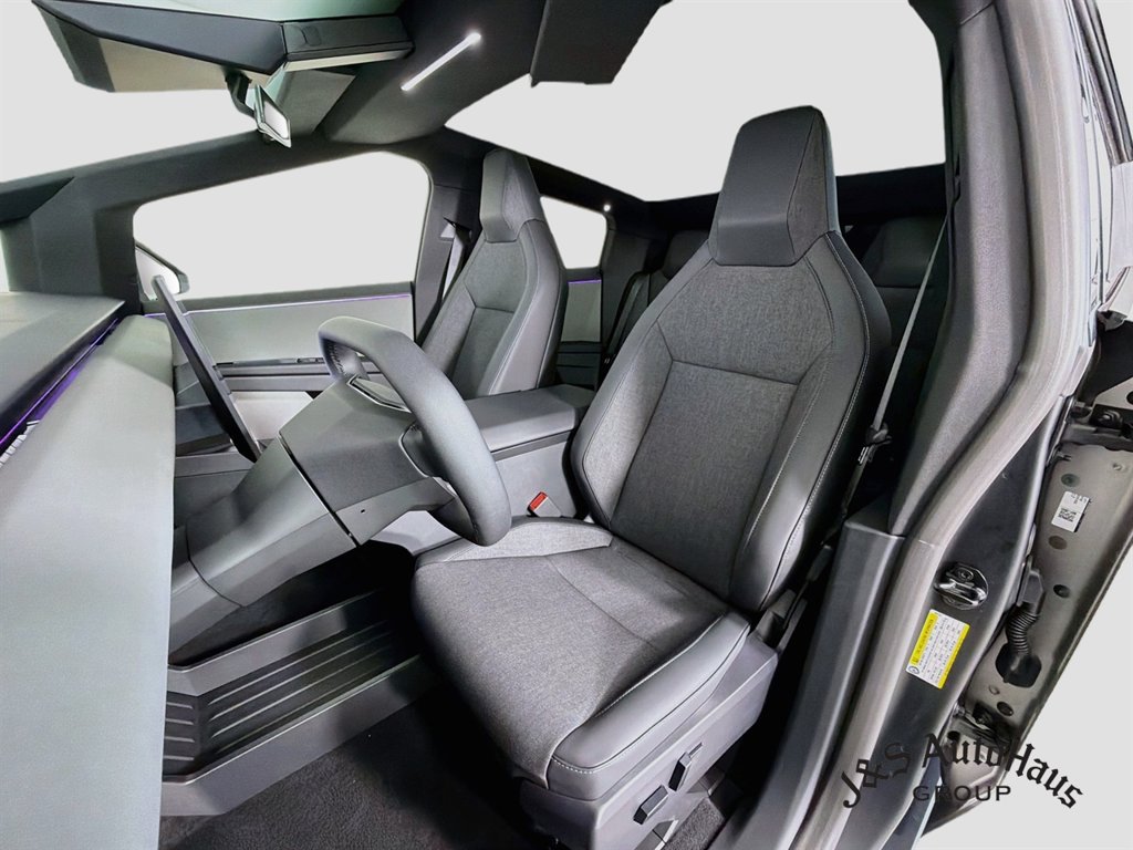 Used 2026 Tesla Cybertruck AWD Crew Cab image 11