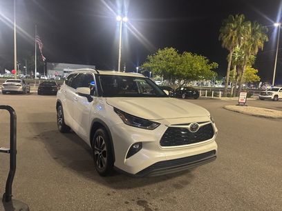 Used 2021 Toyota Highlander XLE