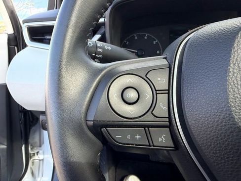 Used 2023 Toyota Corolla SE w/ SE Package image 14