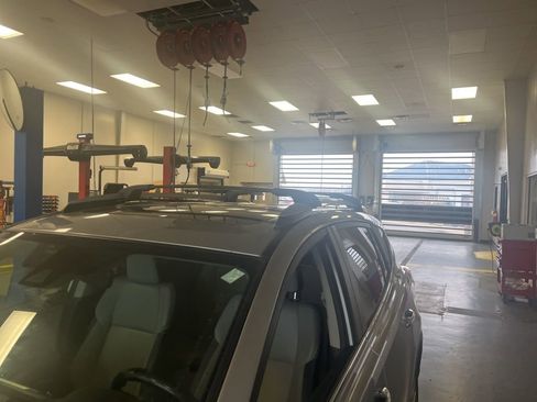 Used 2018 Toyota RAV4 Limited image 13