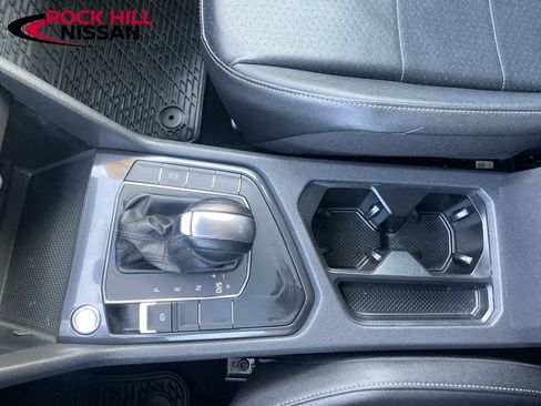 Used 2019 Volkswagen Tiguan SE w/ Panoramic Sunroof Package image 28