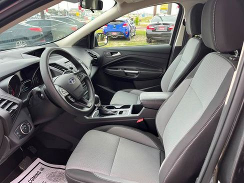Used 2017 Ford Escape SE FWD image 18