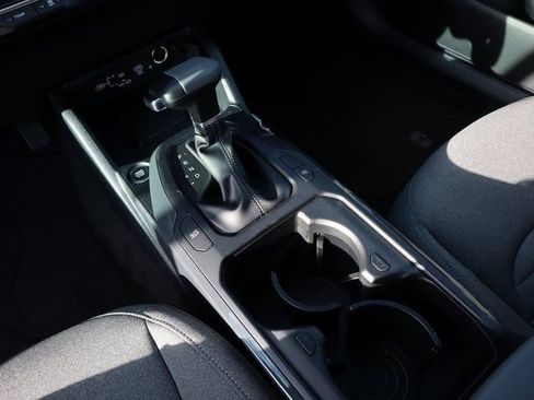 New 2025 Kia K4 EX image 32