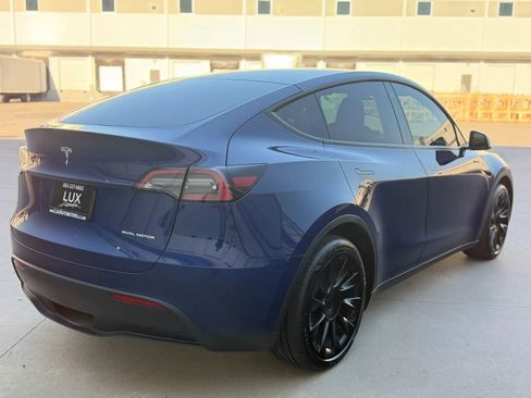 Used 2023 Tesla Model Y AWD image 7